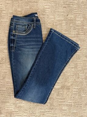 Wallflower Lucious Curvy Women’s Dark Blue Bootcut Jeans - size 7